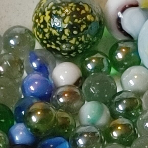 FUN Vintage Marble Lot Mikly Tiger Eye Boulder Lot of 57 - Picture 3 of 3